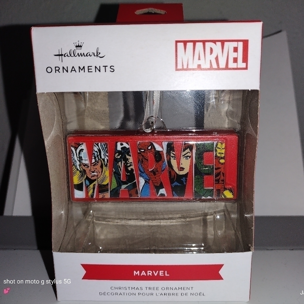 HALLMARK Marvel Logo Christmas Ornament‎ 2022